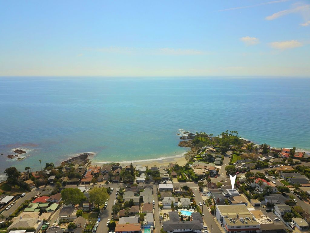 Aerial view of North Laguna Beach near Shaw's Cove, the neighborhood of 166 Fairview St Aerial view of North Laguna Beach near Shaw's Cove, the neighborhood of 166 Fairview St