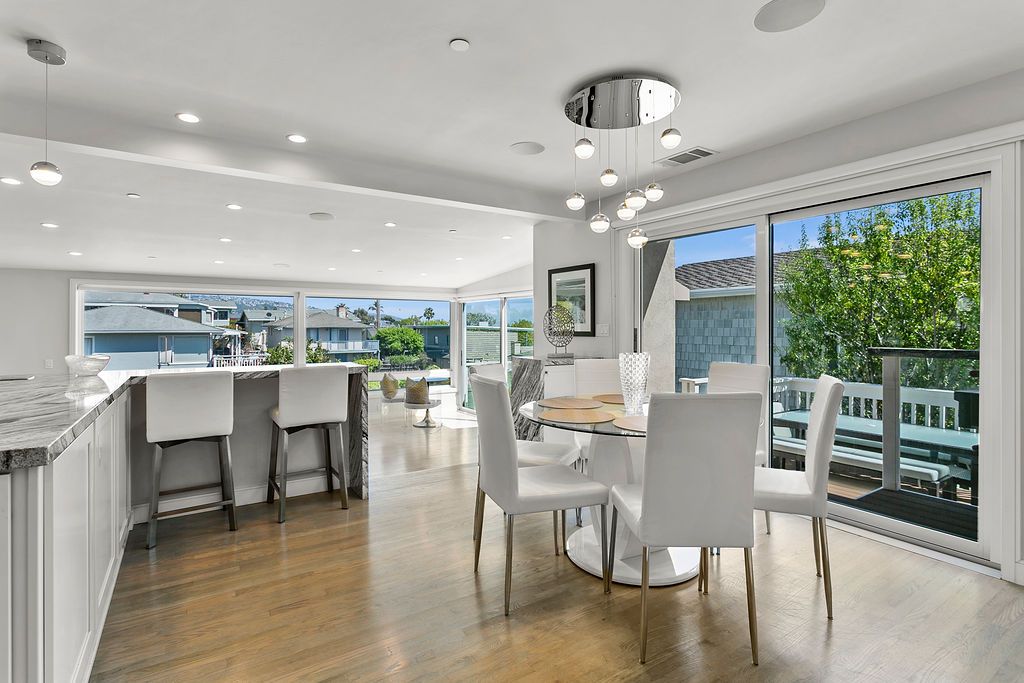 Dining area with ocean views at 166 Fairview St, Laguna Beach Dining area with ocean views at 166 Fairview St, Laguna Beach
