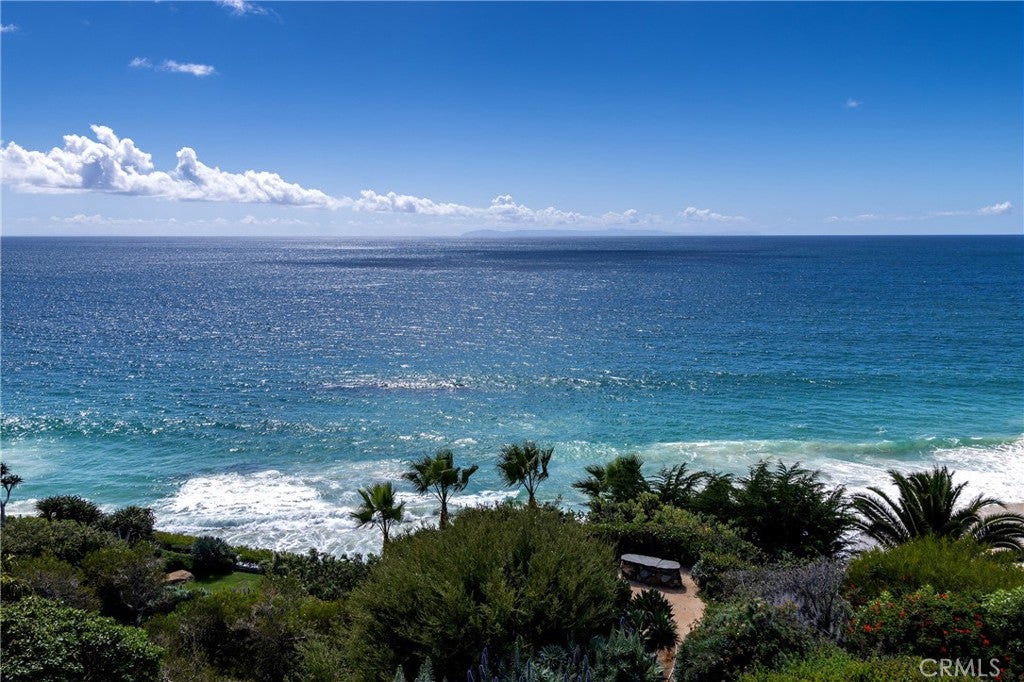 Panoramic ocean view over the landscaped grounds at 32229 Coast Hwy, Laguna Beach Panoramic ocean view over the landscaped grounds at 32229 Coast Hwy, Laguna Beach